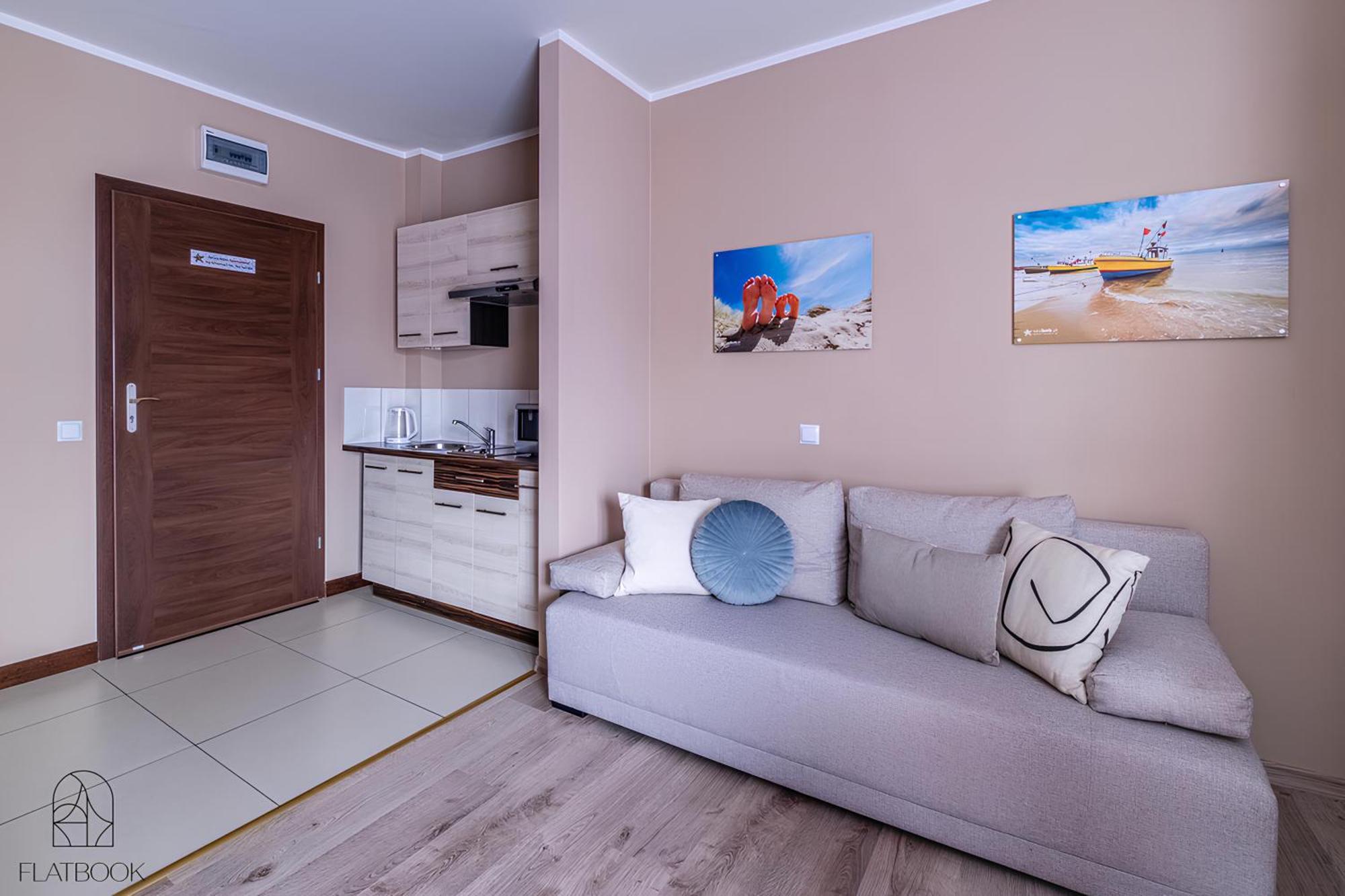 Sztutowo Lazurowy Dwor - Apartamenty Oraz Pokoje Z Basenem I Parkingiem Exterior photo