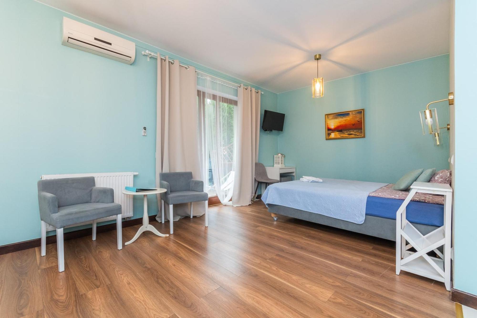 Sztutowo Lazurowy Dwor - Apartamenty Oraz Pokoje Z Basenem I Parkingiem Exterior photo