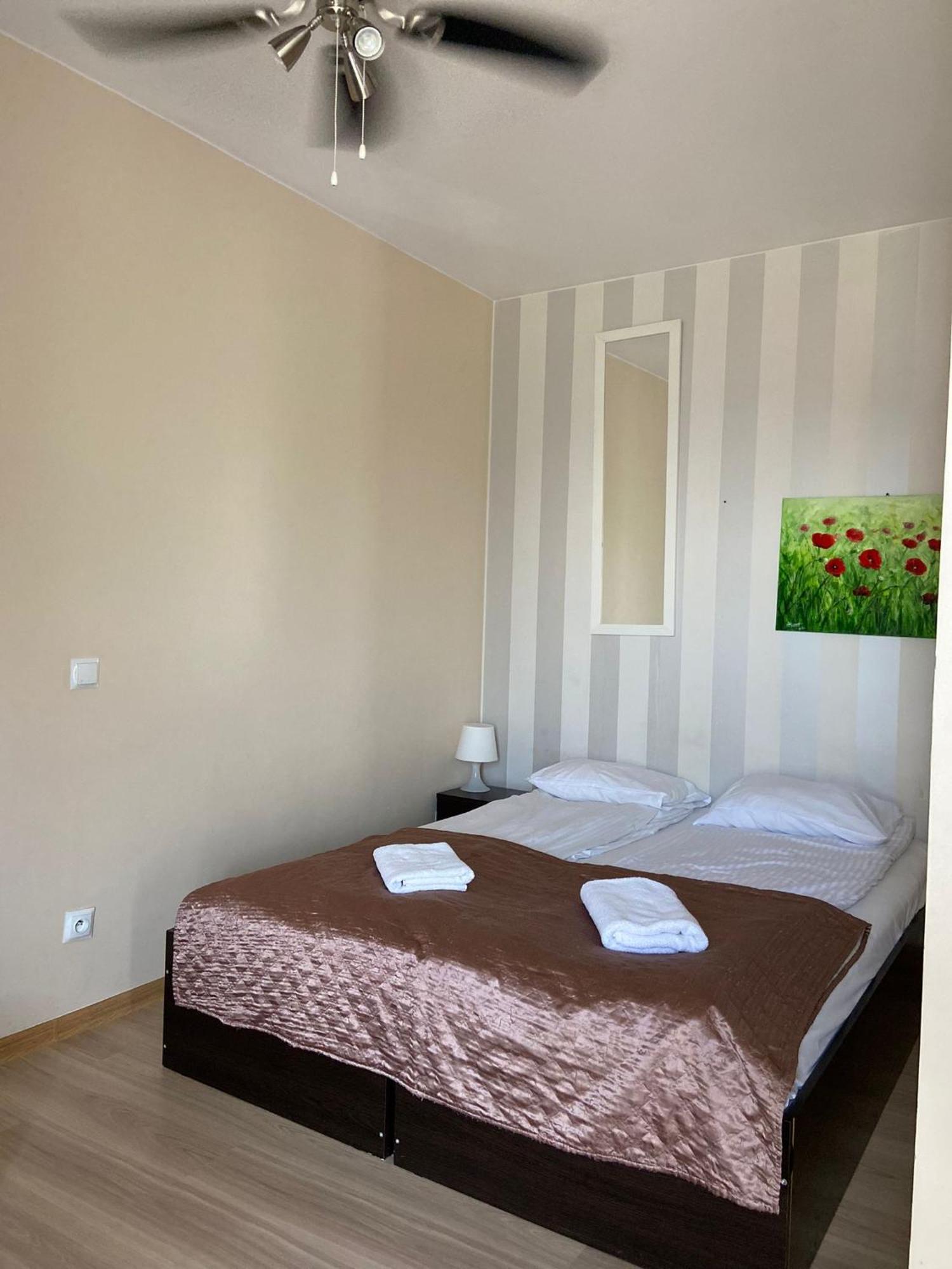 Sztutowo Lazurowy Dwor - Apartamenty Oraz Pokoje Z Basenem I Parkingiem Exterior photo